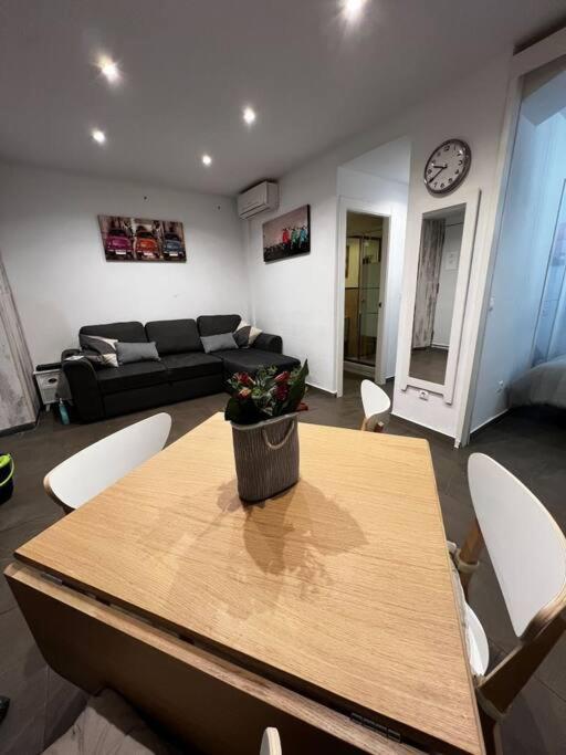 Great Apartment Close To Plaza De Torres Alicante Buitenkant foto