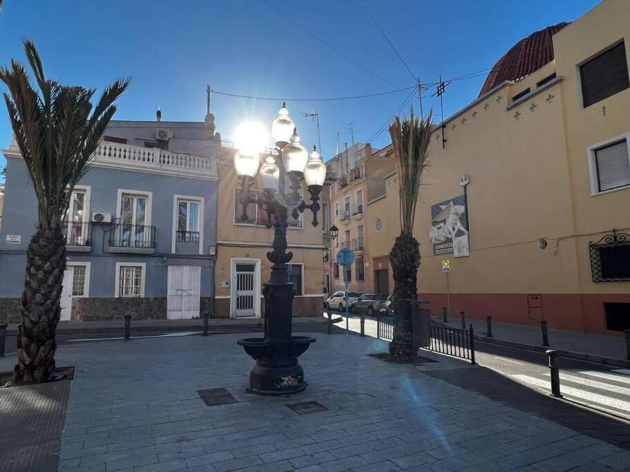 Great Apartment Close To Plaza De Torres Alicante Buitenkant foto