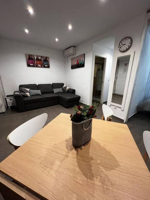 Great Apartment Close To Plaza De Torres Alicante Buitenkant foto
